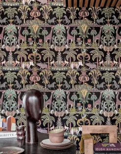 Afrika Kingdom, Olive Green & Spring Green on Black 119/5027