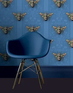 Bombus Botanicus in Blue