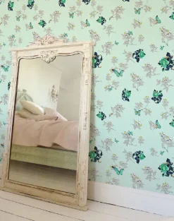 Bouquet and Butterflies, Mint