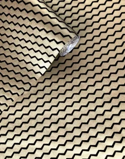 Buzz, Black Flock/Gold Lustre