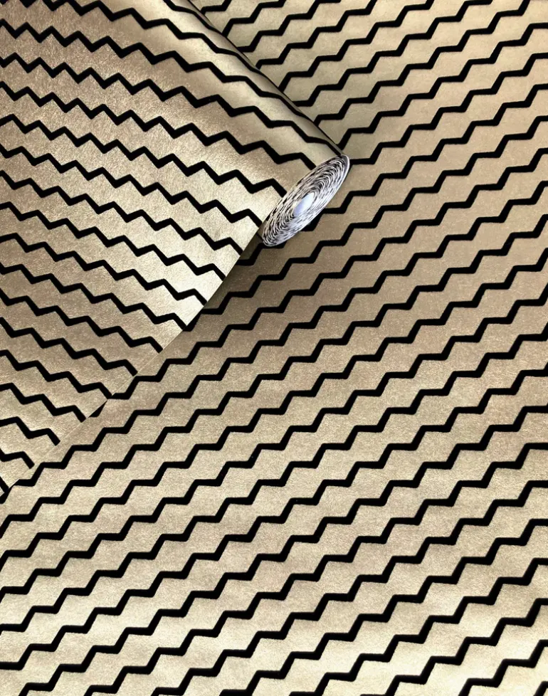 Buzz, Black Flock/Gold Lustre