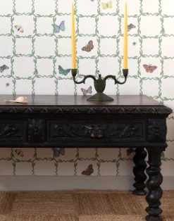 Creepy Crawlies, Stone