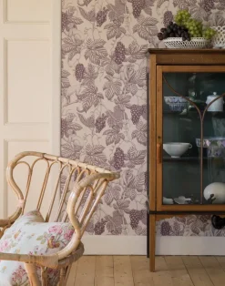 Grape Thief, Burgundy