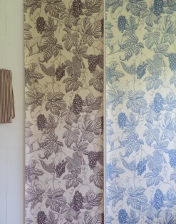 Grape Thief, Burgundy