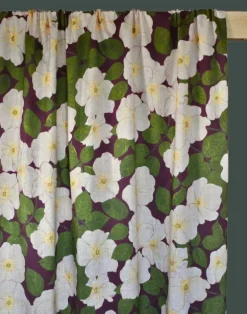 Hedgerow Rosa Fabric, Earth Red