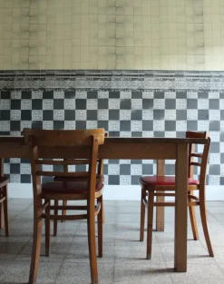 Lewisham Way, Yellow