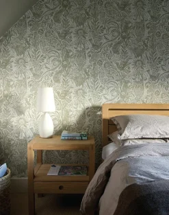 Squirrel & Sunflower, Green Sedge