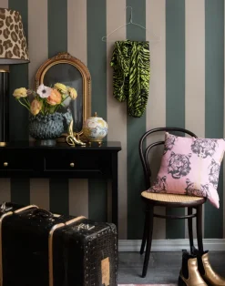 Stripe Forward, Green