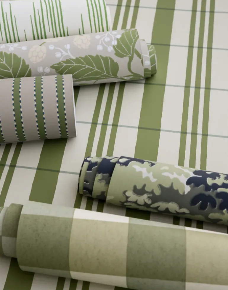 The Guards' Tent, Leaf Green