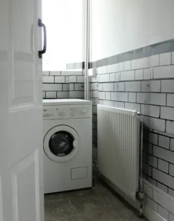 Tube Station Tiles, Yellow