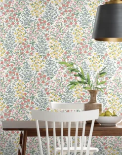 Wildwood Garden White RP7377