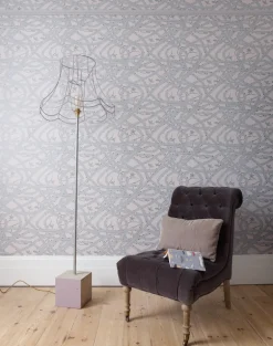 Brambleweb, Dove on Nude