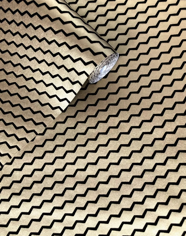 Buzz, Black Flock/Gold Lustre