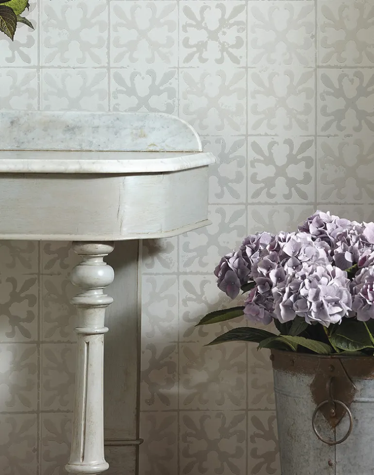 Fleur De Lys Tile, Vintage Grey