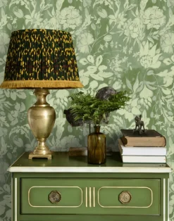 Flowery Ornament, Bud Green