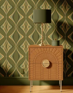 Hourglass, Forest Gold on Green