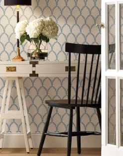 Laurel, Blue & White RI5180