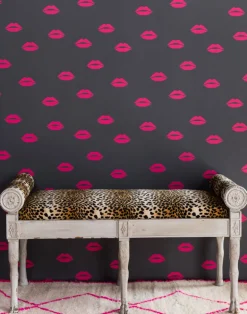 Lips, Hot Pink on Grey