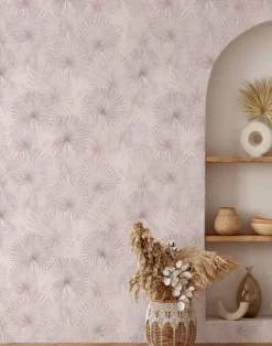 Nobilis Palm, Blushing