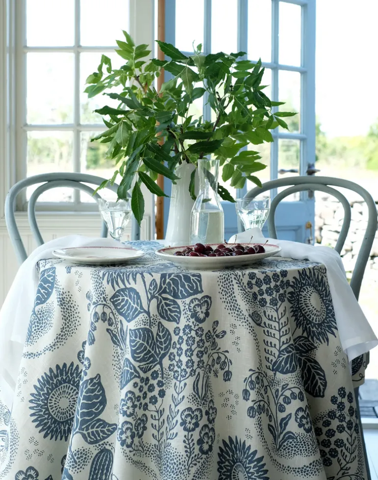 September at Rosendal Linen Fabric, Ebony/Blue