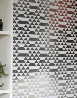 TeePee, Silver & White