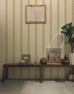 The Circus, Big Yellow Top