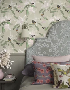 The Lilly White, Sand