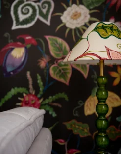 Vida, Obsidian-Black